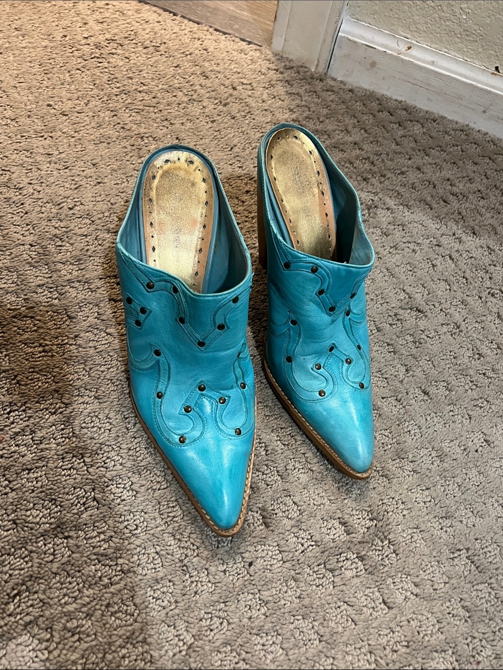 BCBGirls Turquoise Pointed Western Mule Heels sizes 38